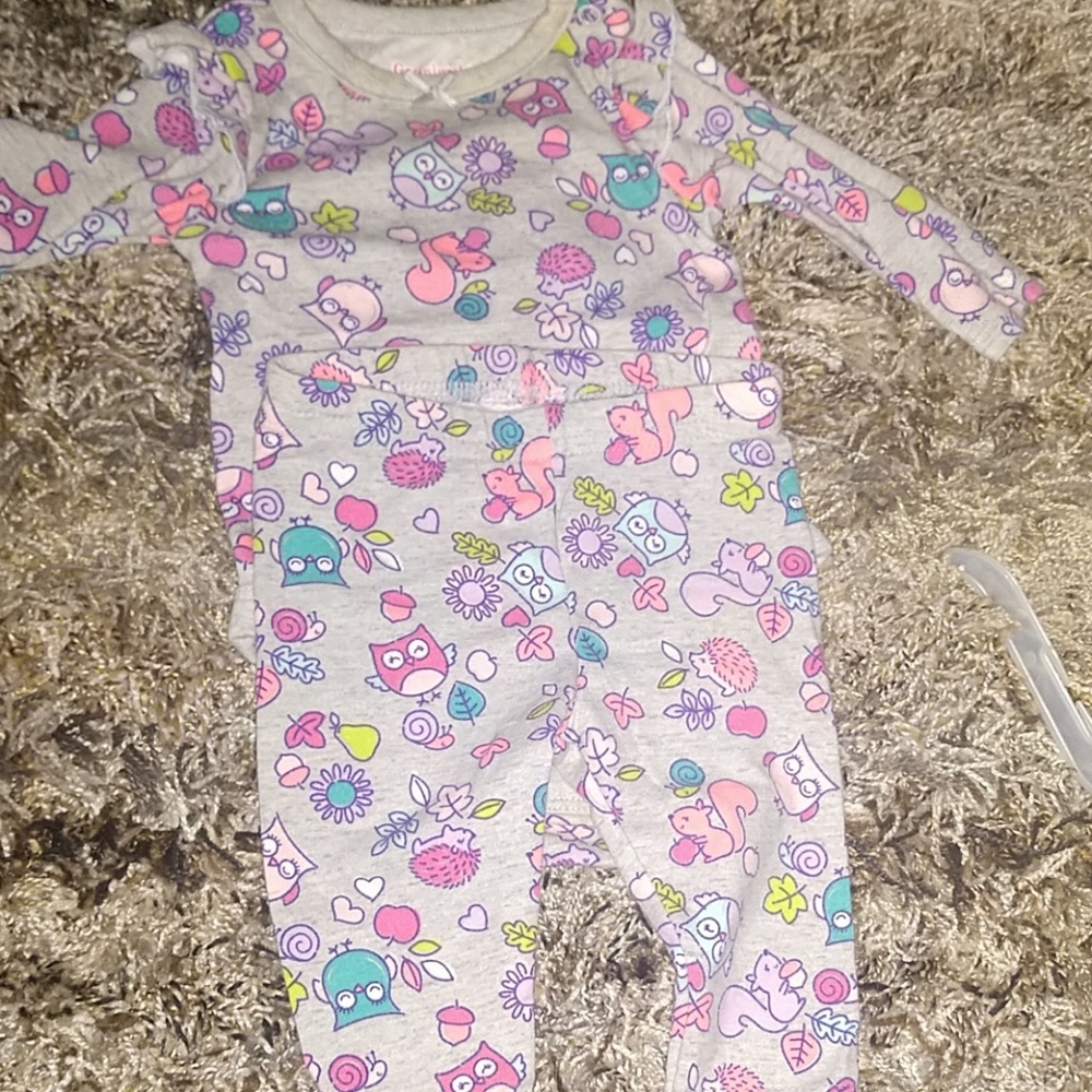 ⭐⭐GERANIMALS ONSIE W/ MATCHING PANTS⭐⭐